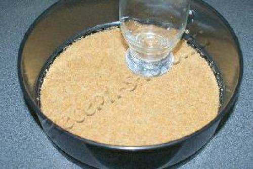 Шоколадно - банановый торт (без выпечки). 05