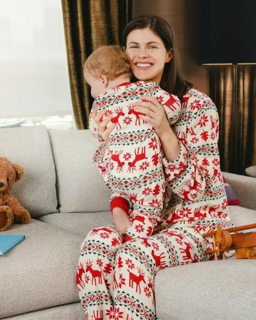 Звезда сериала Белый Лотос Александра даддарио разводится с мужем Эндрю формом после трёх лет брака. 01