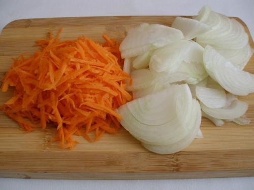 Белая фасоль в томатном соусе с Охотничьими колбасками. 01