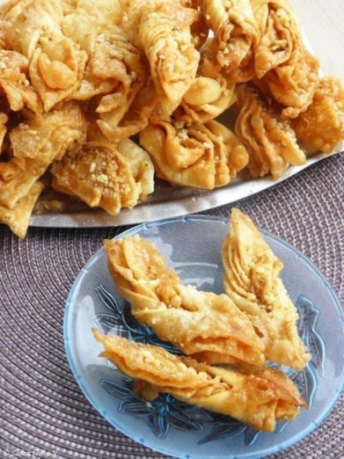 Медовая Пахлава.   Рецепт его очень простой и готовится всё быстро и легко.