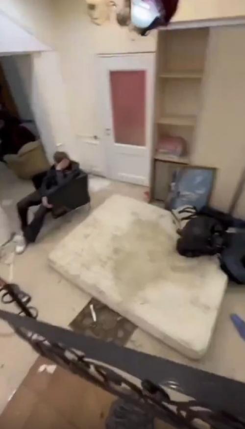 Зумеры погром в арендованном доме в свердловской области устроили. 01