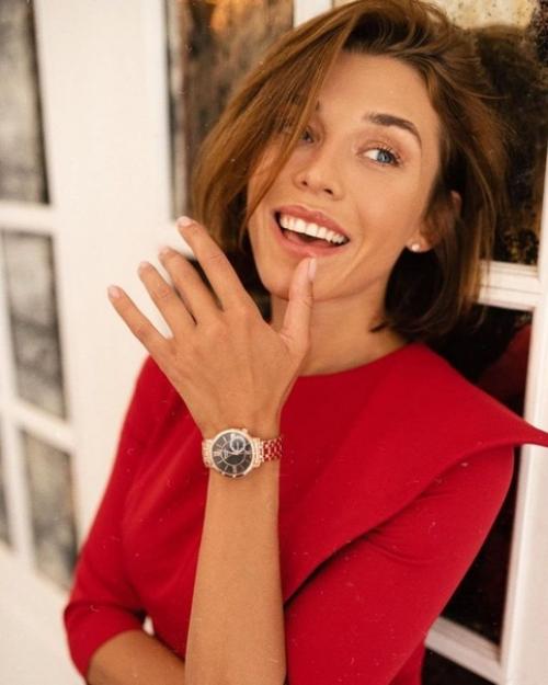 Бывшая ведущая шоу Орел и Решка Алина астровская. 03