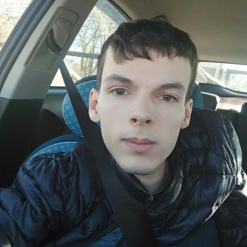 20-Летняя Дарья и 29-летний Артем - необычная пара из Хабаровска. 04