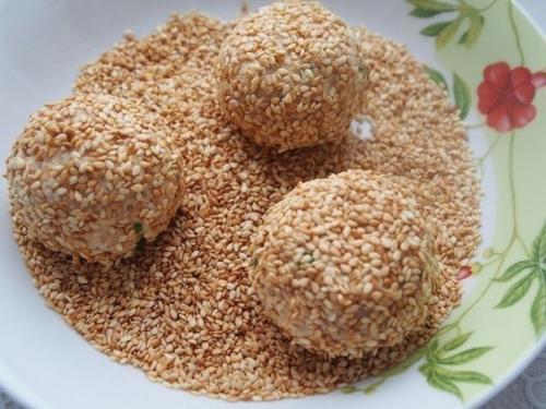 Салатные шарики А-ля Мимоза. 07 Салатные шарики А-ля Мимоза. 07