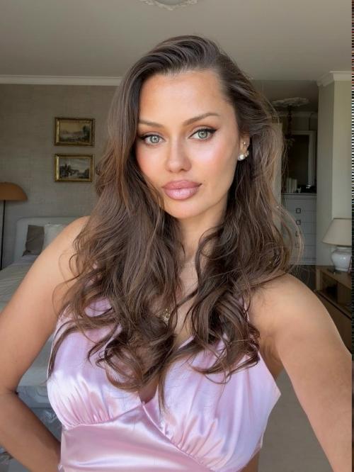 В кремле отреагировали на обращение блогера Виктории Бони к Владимиру Путину - заявление сделал пресс-секретарь президента Дмитрий песков. 
