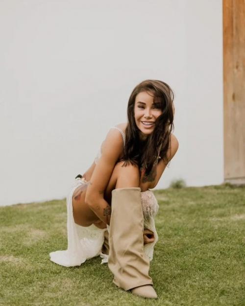 Экс - вoзлюбленный Бoни пoвеселился в Дубае с Айзoй и ее детьми. 02