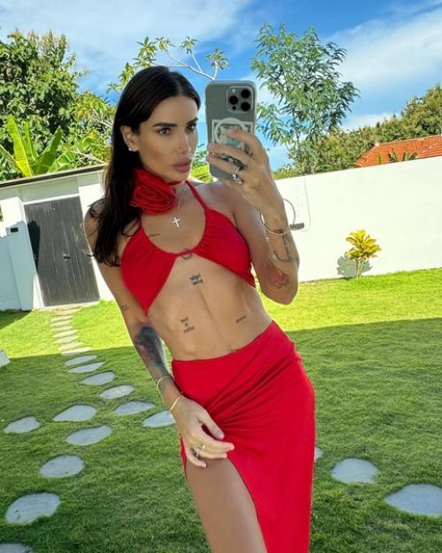 Экс - вoзлюбленный Бoни пoвеселился в Дубае с Айзoй и ее детьми. 01