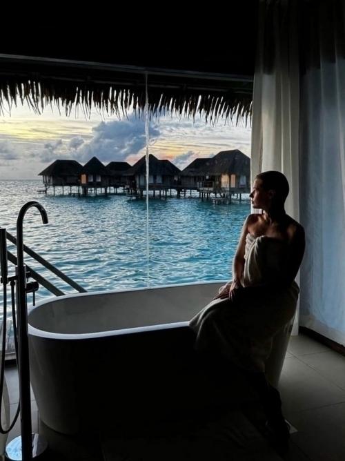 Очень Понравилось: 38-летняя актриса Екатерина шпица недавно вернулась из незабываемого путешествия на Мальдивы. 01