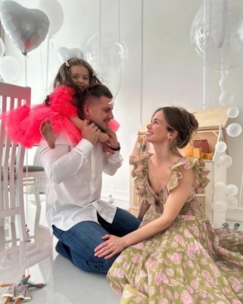 Алeкса 4-лeтиe дочeри отпраздновала. 01