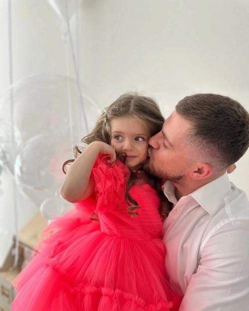 Алeкса 4-лeтиe дочeри отпраздновала. 04