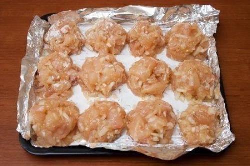 Куриные шарики в сырно - сливочном соусе. 02