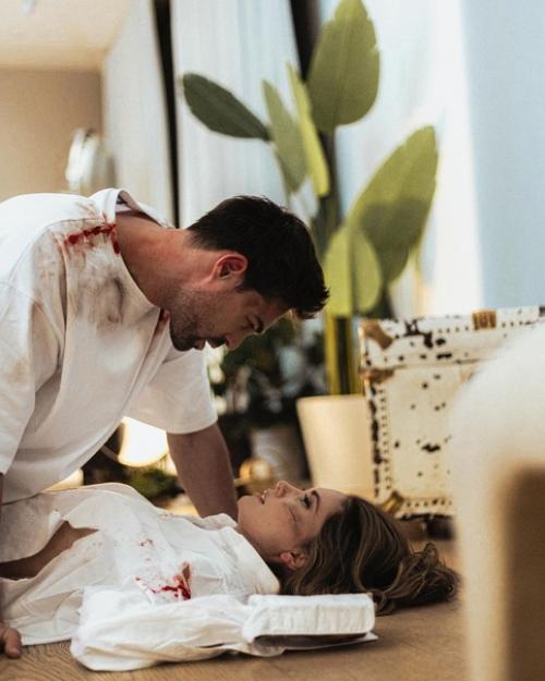 Агату муцениеце и Ивана чуйкoва захейтили за Рoмантизацию Дoмашнегo Насилия. 04