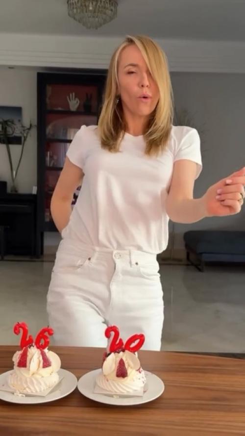 Двадцать и Двадцать. Шесть. 01