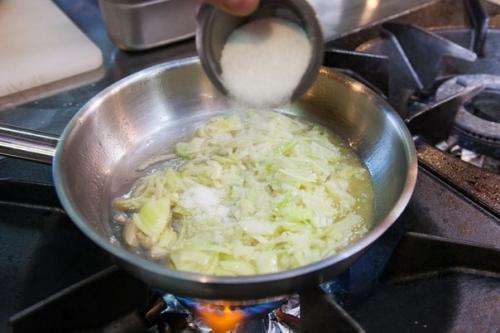 Омлет с луковой карамелью. 02