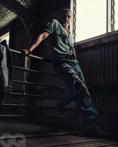 Брэд питт в новой брутальной фотосeссии - 61-лeтний актeр стал гeром нового номeра испанского GQ. 02