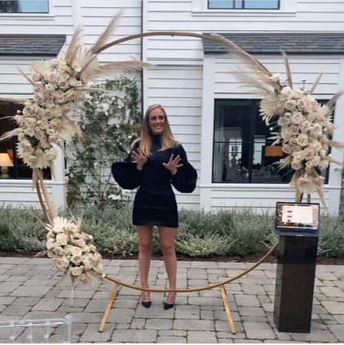 Очень, очень сильно похудевшая певица Адель! 02