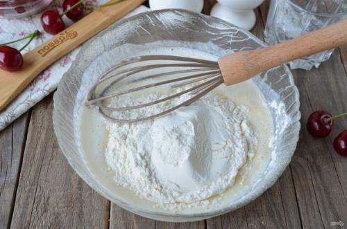 Оладьи с вишней на кефире. 03 Оладьи с вишней на кефире. 03