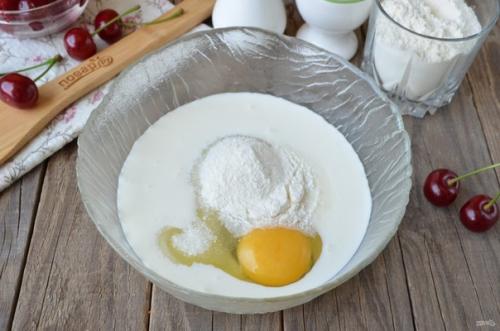 Оладьи с вишней на кефире. 02 Оладьи с вишней на кефире. 02