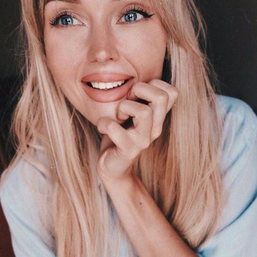 4 секретных трюков визажистов при нанесении макияжа.