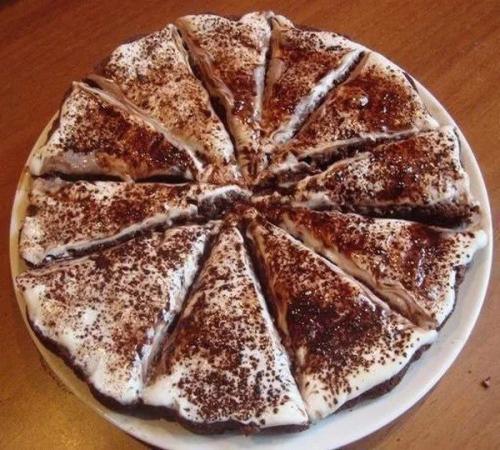 Лёгкий торт во ртутает. Лёгкий торт во ртутает.