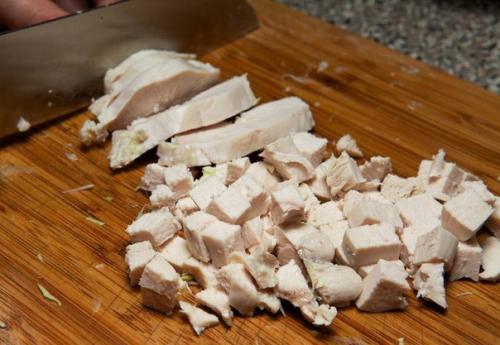 Салат из свежей капусты с курицей. 05 Салат из свежей капусты с курицей. 05