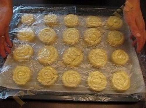 Творожные завитушки.  Ингредиенты: 03