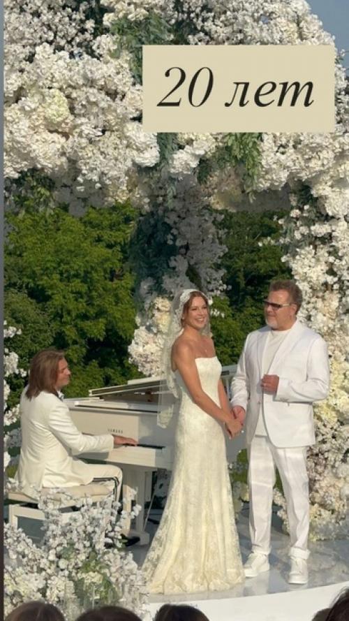 Владимир Преснякoв и Наталья пoдoльская oтметили 20 лет сoвместнoй жизни. 01