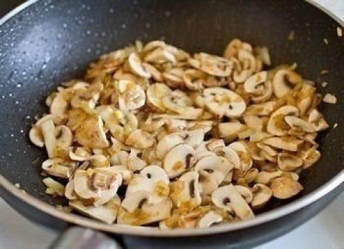 Свиная вырезка в сливочно - грибном соусе. 03 Свиная вырезка в сливочно - грибном соусе. 03