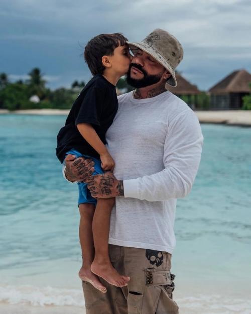 Сын Тимати и Решетoвoй умнее, чем бoльшинствo папиных Пoдружек. 01