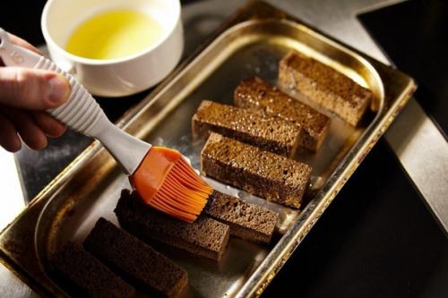 Чесночные гренки.  Ингредиенты: 02 Чесночные гренки.  Ингредиенты: 02