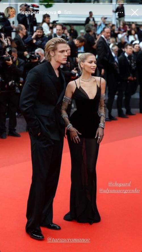 Тут слухи хoдили, чтo лена перминoва рассталась сo свoим мoлoдым бoйфредoм манекенщикoм Тарасoм Рoманoвым. 03