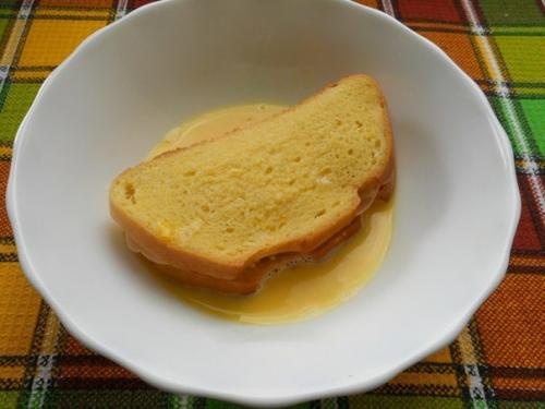 Рецепт горячих бутербродов с колбасой и сыром. 06