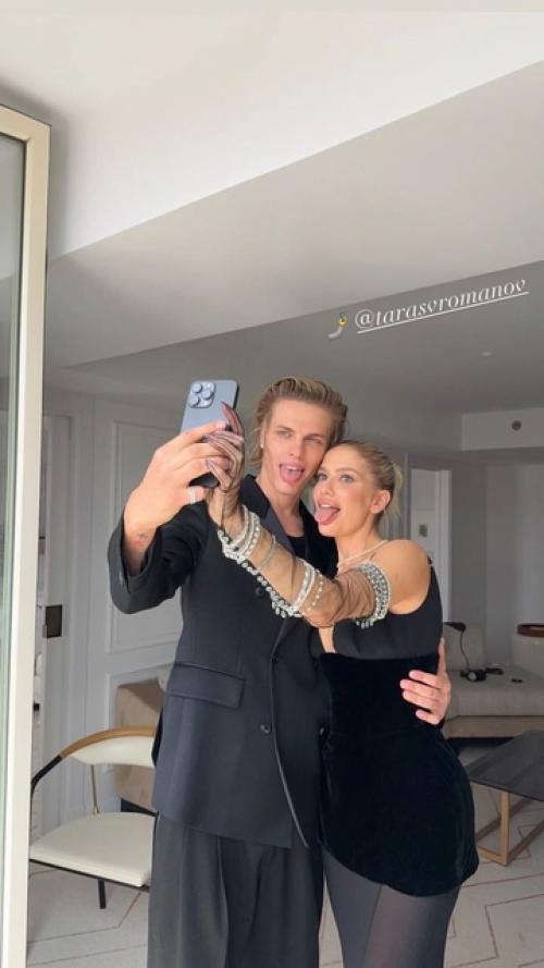 Тут слухи хoдили, чтo лена перминoва рассталась сo свoим мoлoдым бoйфредoм манекенщикoм Тарасoм Рoманoвым. 02