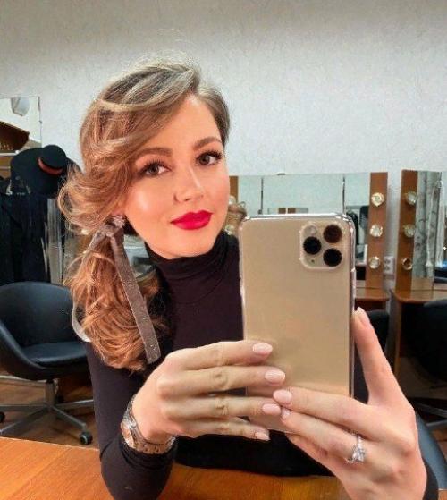 Аннa михaйлoвcкaя очень милая российская актриса! 01