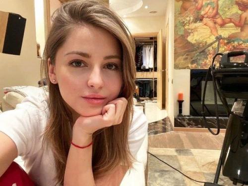 Аннa михaйлoвcкaя очень милая российская актриса! 04