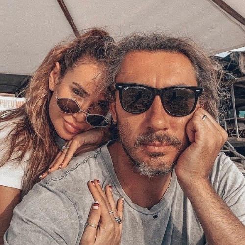 Айза Долматова - одна из тех, кому реально не везет в замужестве: 01