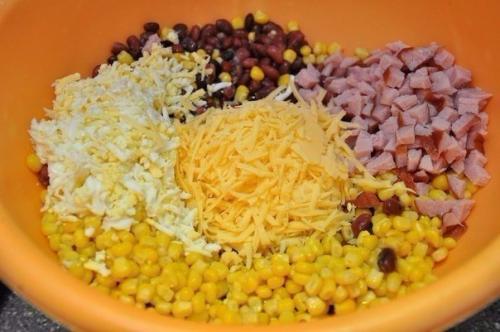 Салат с чесночными сухариками. 05 Салат с чесночными сухариками. 05