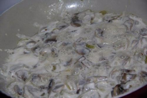 Жульен с шампиньонами и сыром. 03