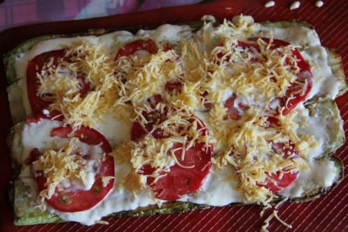 Рулет из кабачков с помидорами. 03