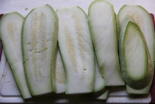 Рулет из кабачков с помидорами. 01