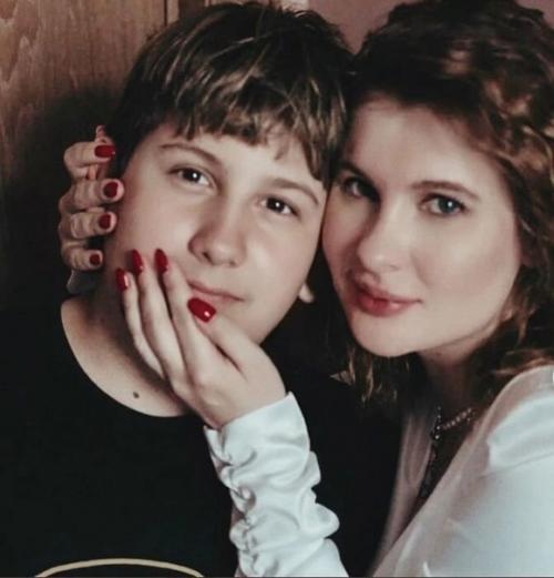 Актриса Анна Цуканова - котт со своим сыном! 04