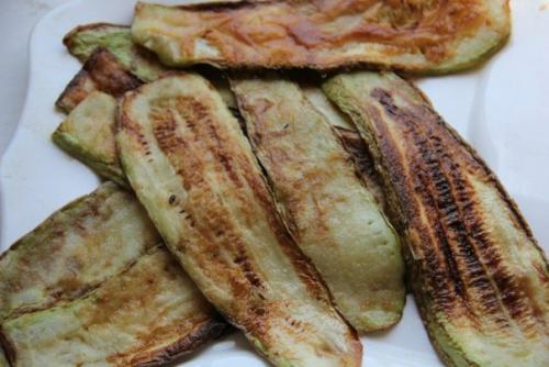 Рулет из кабачков с помидорами. 02