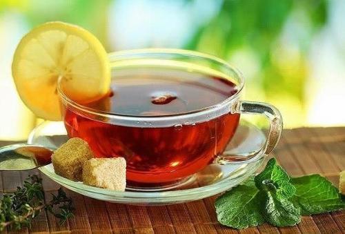 6 полезных травяных чаев.