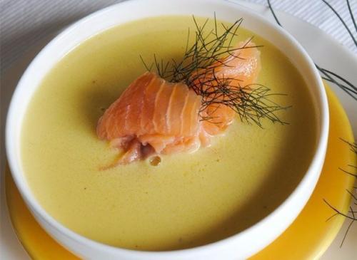 Уха из копчёной форели. Уха из копчёной форели.