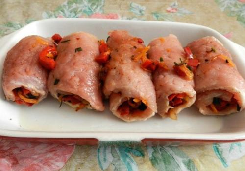 Рулетики из свинины с начинкой. 06