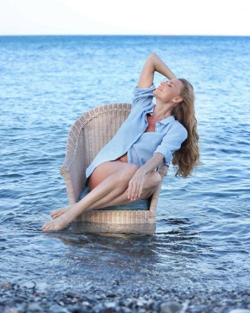 Любовь толкалина поделилась отпускной фотосессией. 01