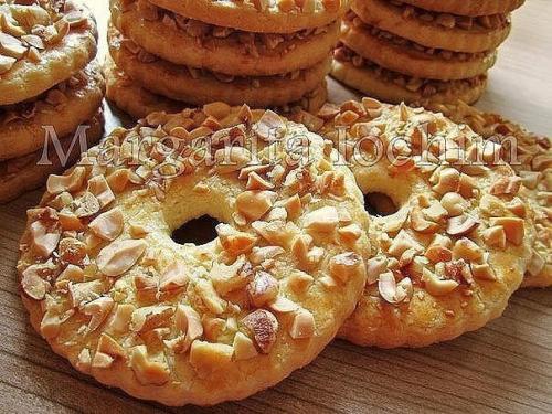 Песочные кольца с орехами.
