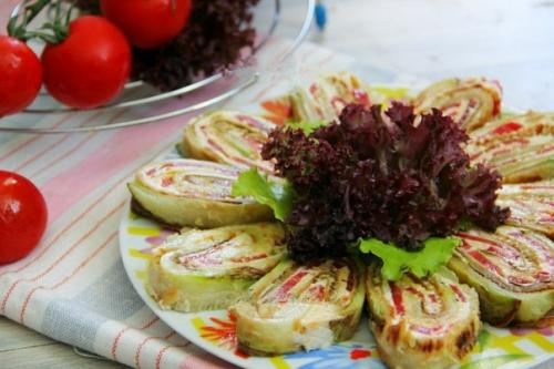 Рулет из кабачков с помидорами. 05