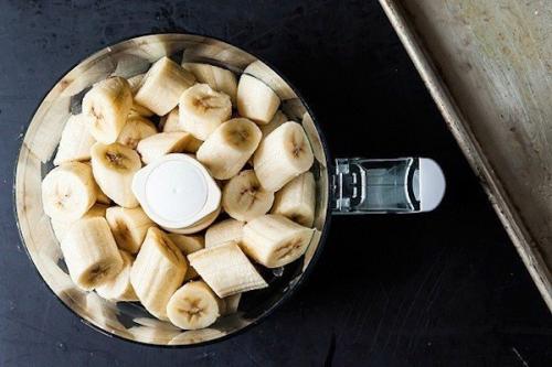 Удивительное мороженое из одного ингредиента за 5 минут. 04