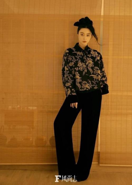 Сказочная фань бинбин для F Mag. 05